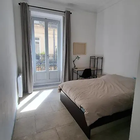 Apartment Centre *